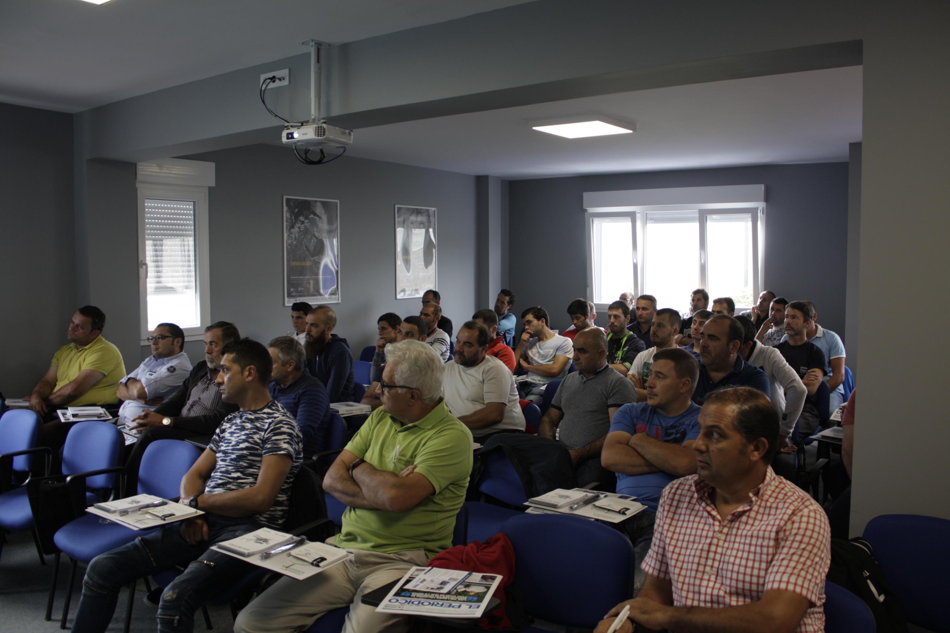 Recambios Ochoa Jornada Técnica Transmisión LUK Schaeffler OURENSE VIGO CAMBADOS (1).jpg